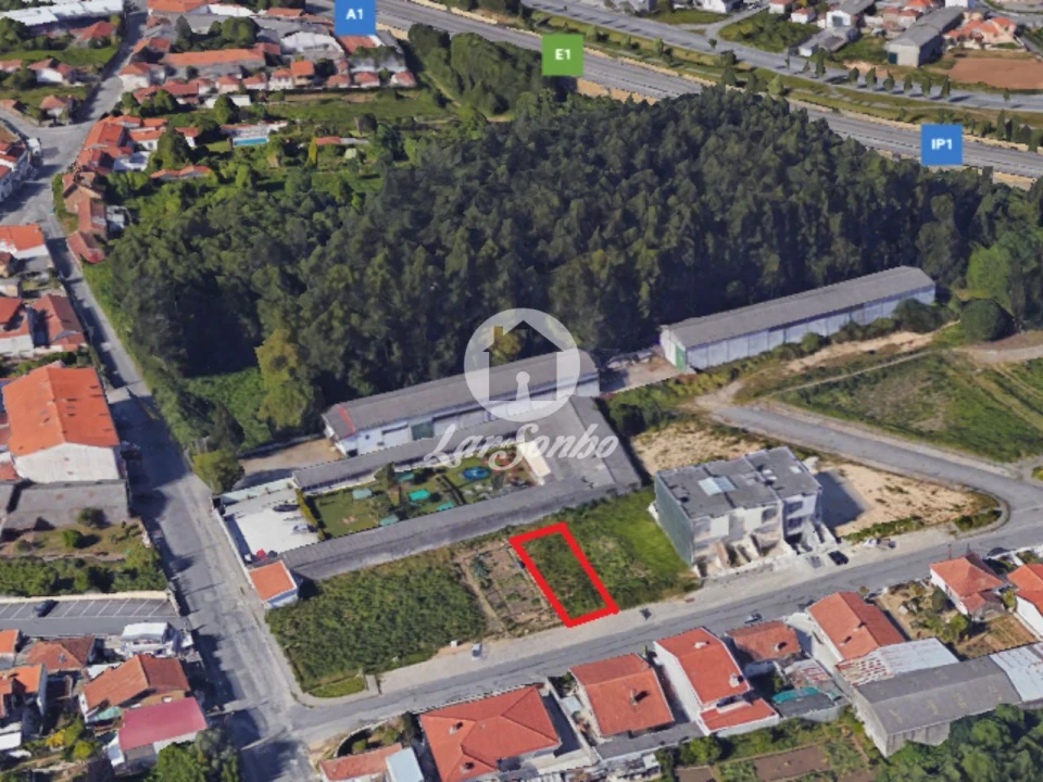 Terreno para Venda em Santa Maria de Lamas Foto 1