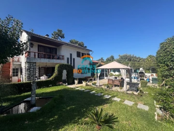 Moradia T4 para Venda em Sesimbra (Castelo)