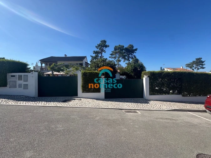 Moradia T4 para Venda em Sesimbra (Castelo)