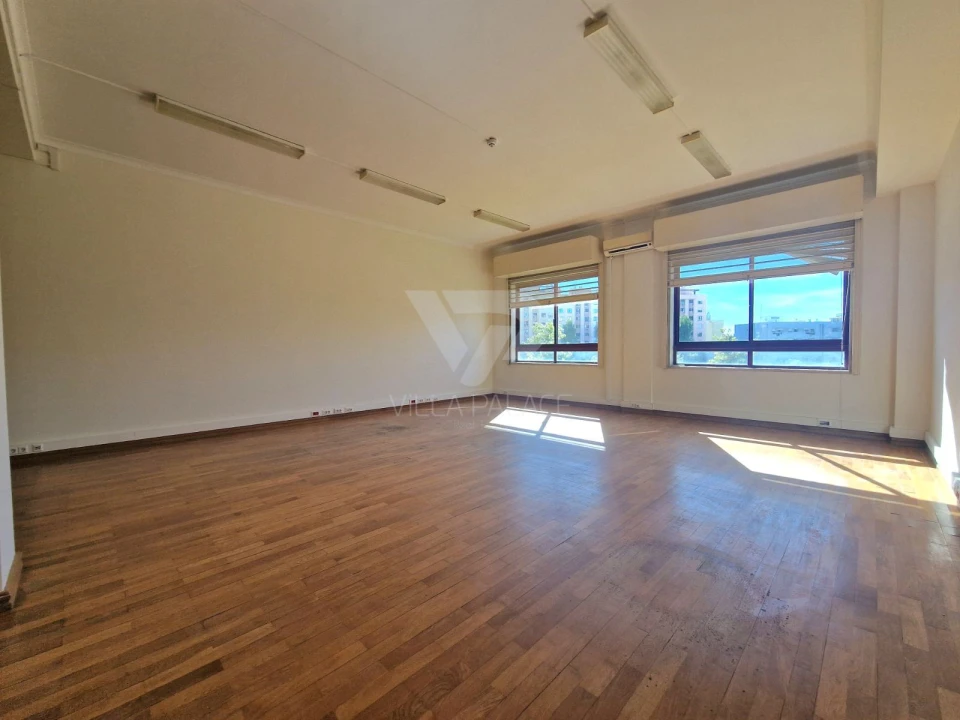 Escritório para Arrendamento em Carnide Foto 11