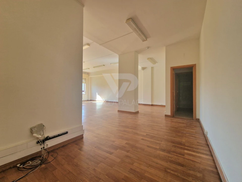 Escritório para Arrendamento em Carnide Foto 6