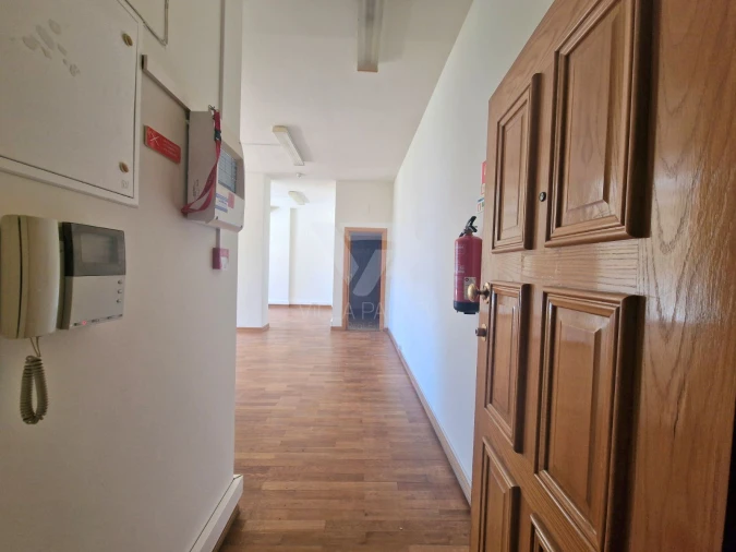 Escritório para Arrendamento em Carnide Foto 4