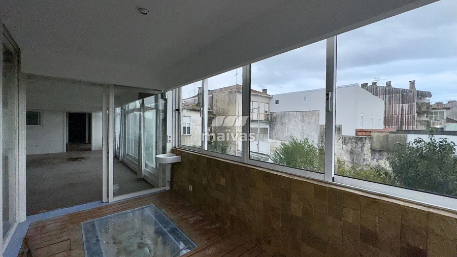 Apartamento T1 para Arrendamento em Ramalde Foto 13