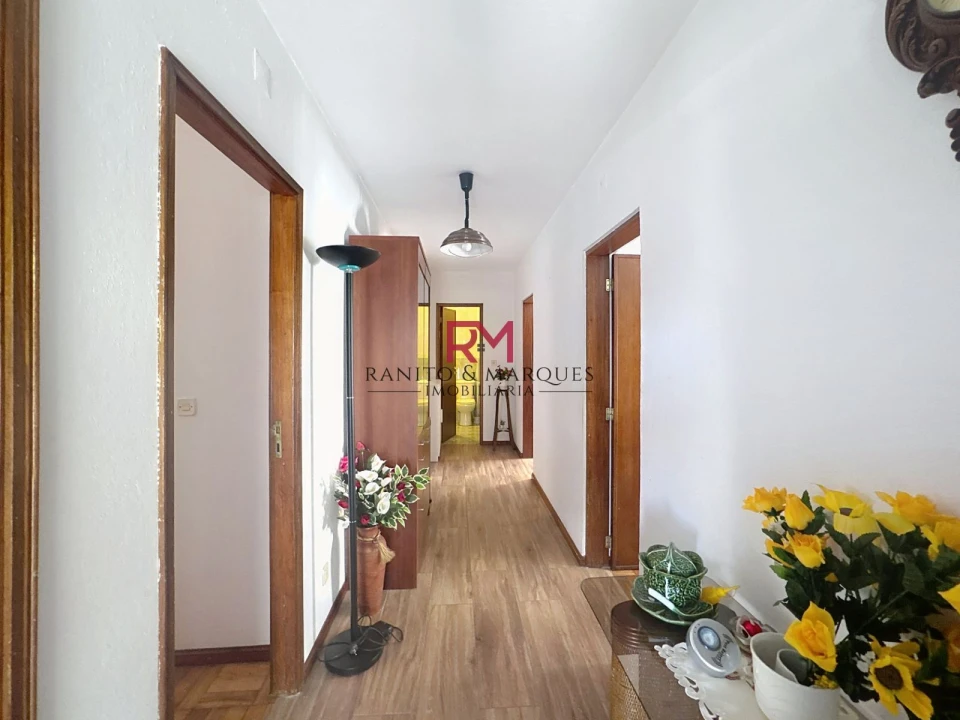 Moradia T4 para Venda em Livração Foto 6