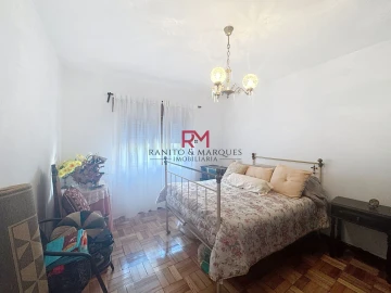 Moradia T4 para Venda em Livração