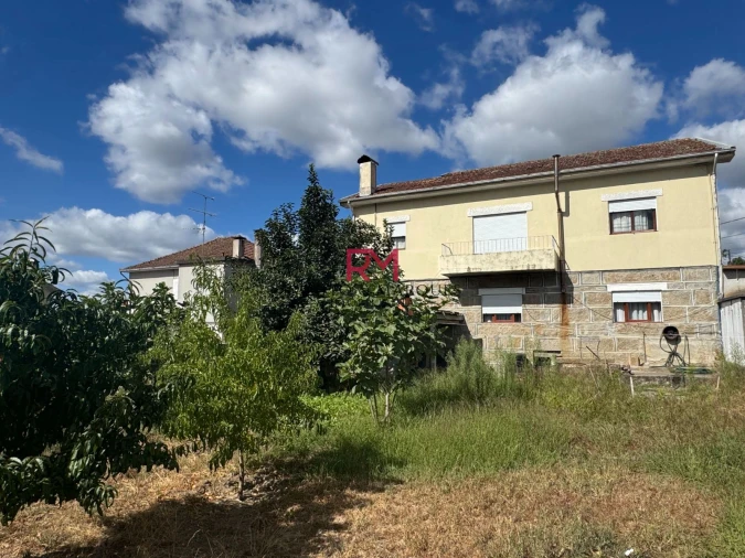 Moradia T4 para Venda em Livração Foto 18