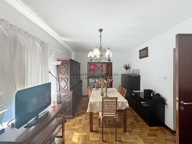 Moradia T4 para Venda em Livração Foto 4