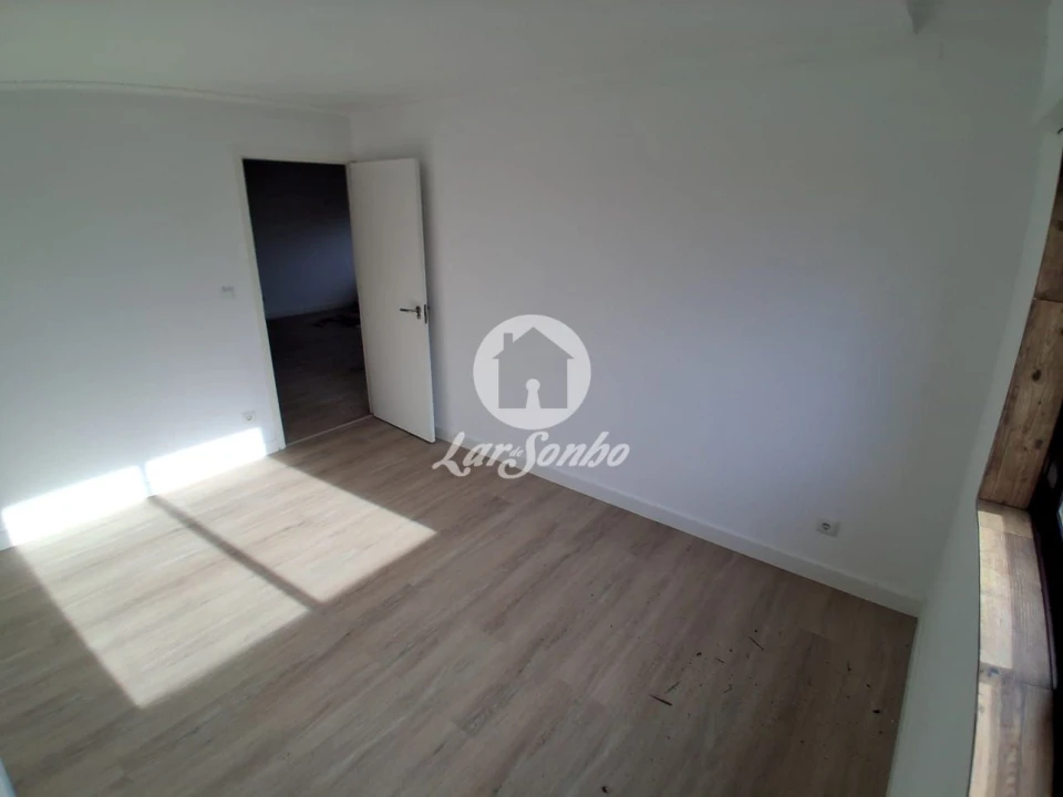 Apartamento T2 para Venda em Rio Tinto Foto 12