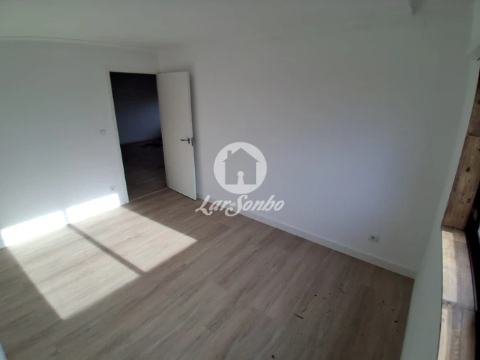 Apartamento T2 para Venda em Rio Tinto Foto 12