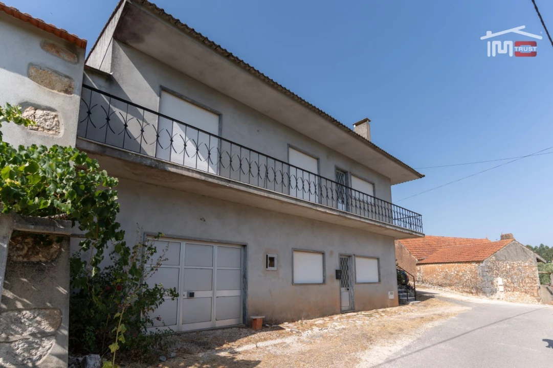 Moradia T3 para Venda em Alvados e Alcaria Foto 6