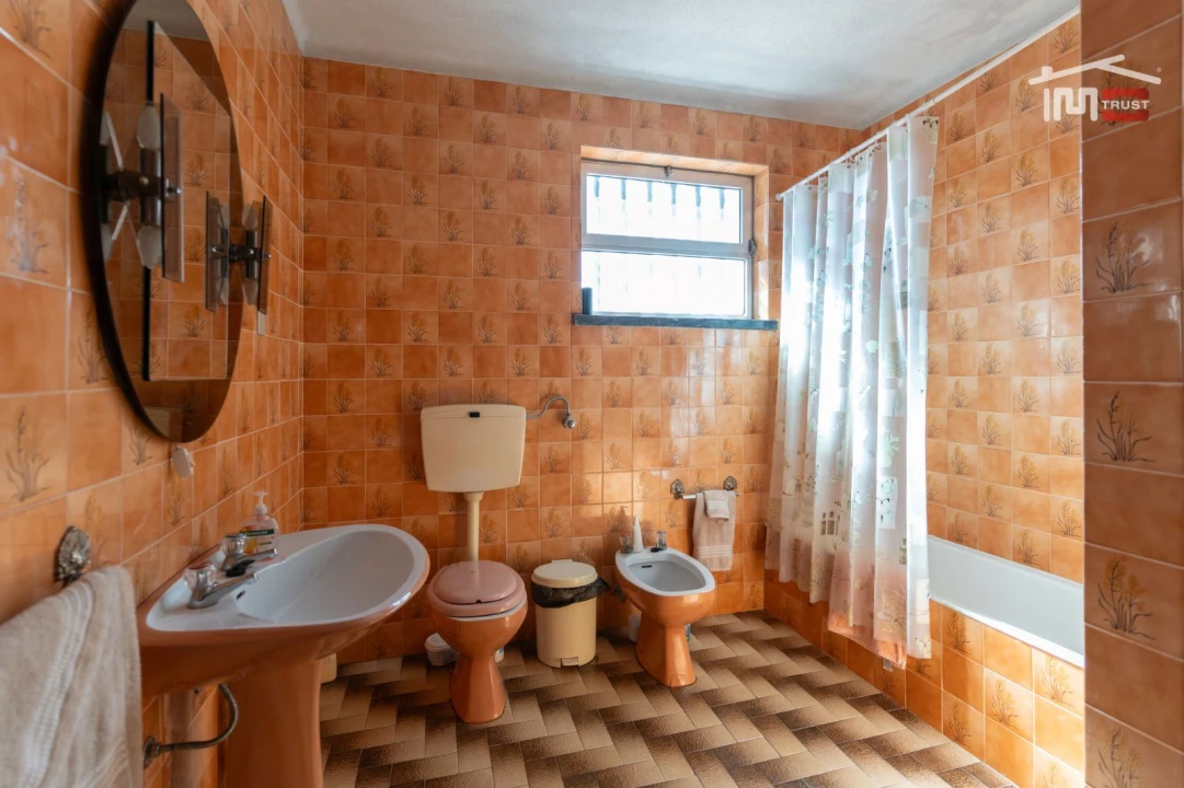 Moradia T3 para Venda em Alvados e Alcaria Foto 16