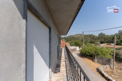 Moradia T3 para Venda em Alvados e Alcaria