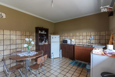 Moradia T3 para Venda em Alvados e Alcaria