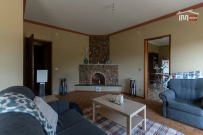 Moradia T3 para Venda em Alvados e Alcaria