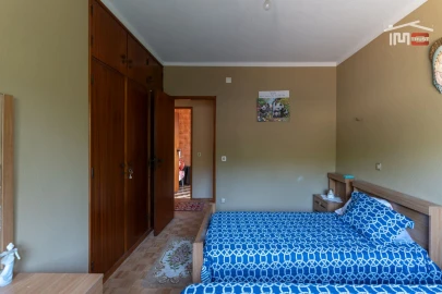 Moradia T3 para Venda em Alvados e Alcaria