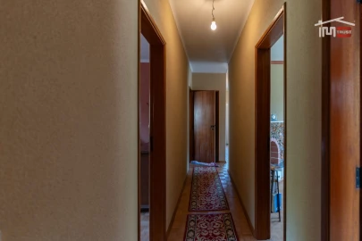 Moradia T3 para Venda em Alvados e Alcaria