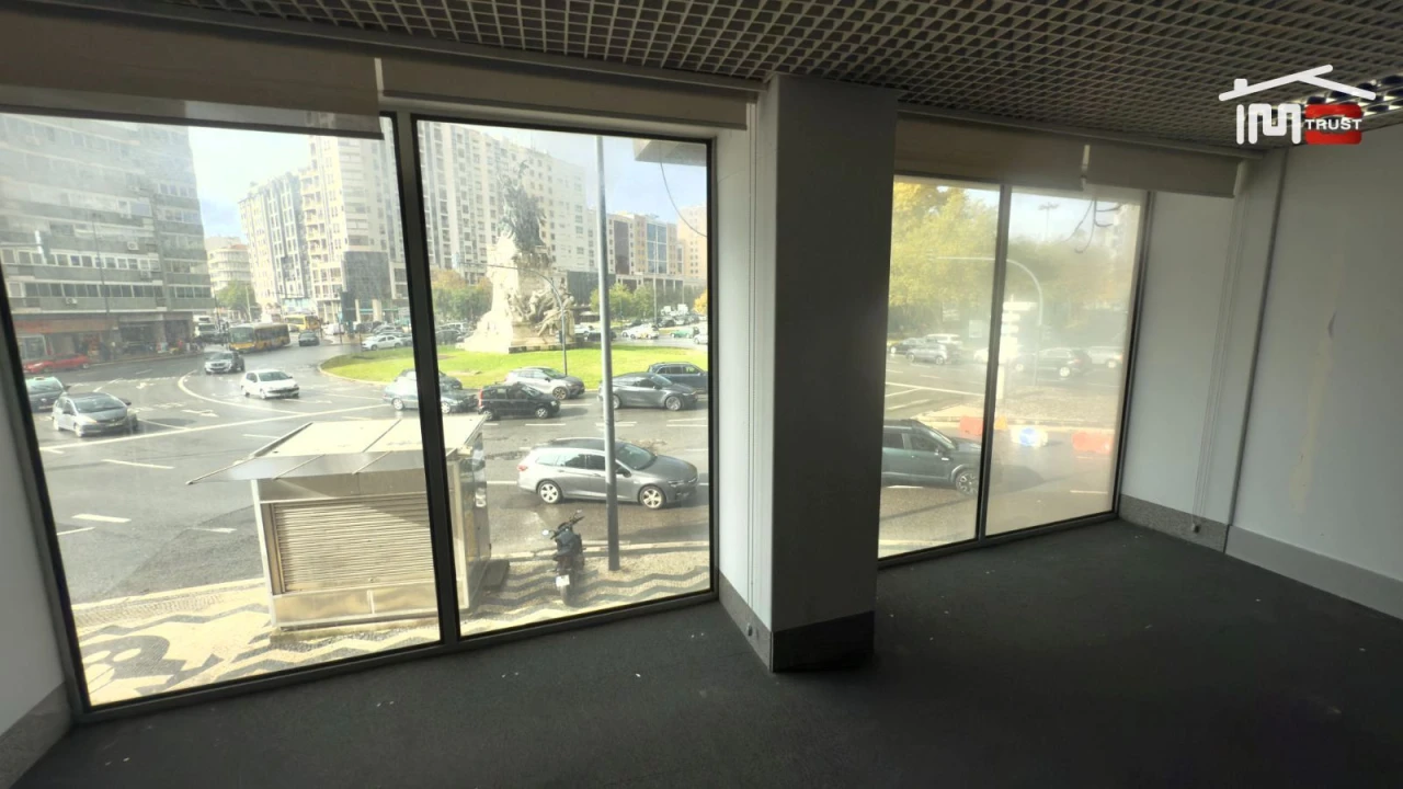 Escritório para Arrendamento em Alvalade Foto 2