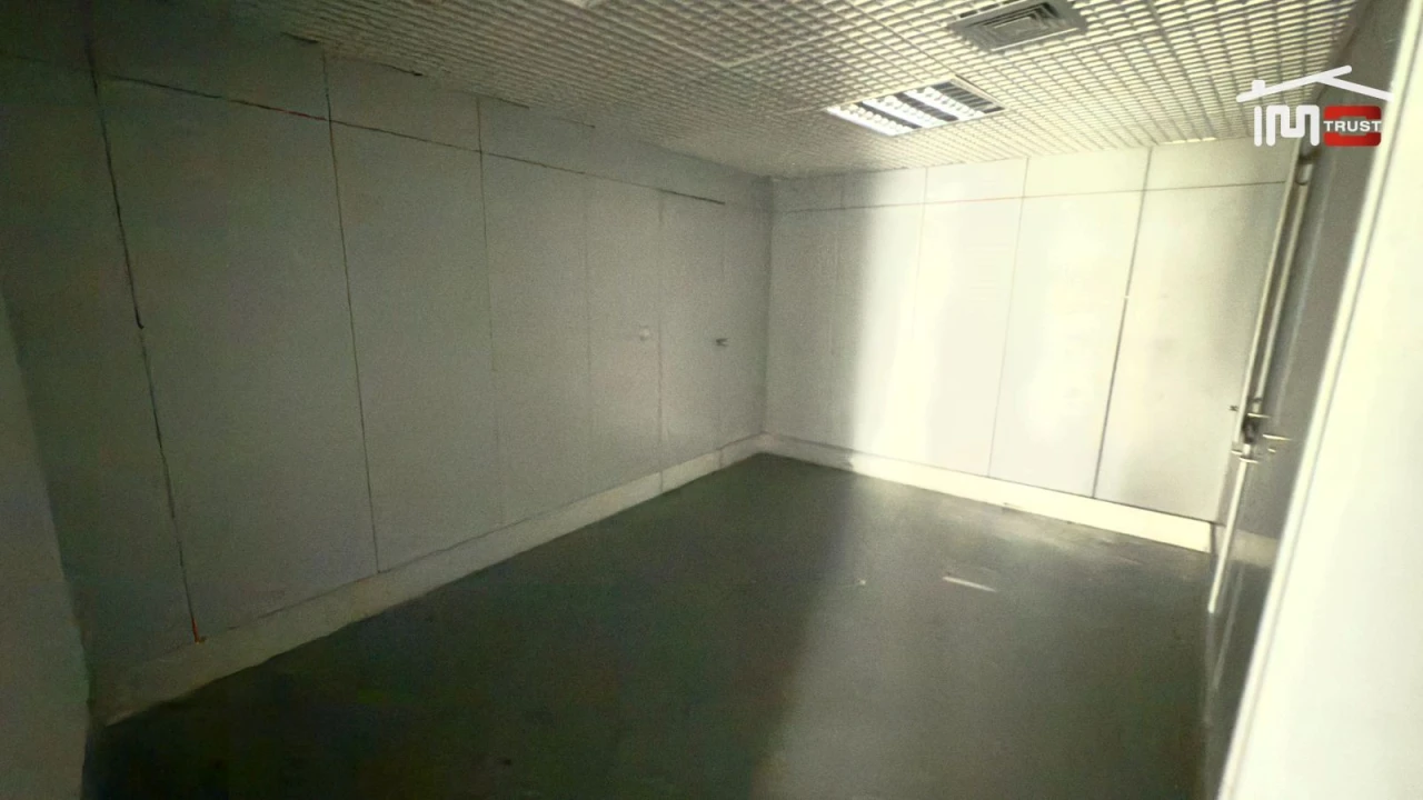 Escritório para Arrendamento em Alvalade Foto 24