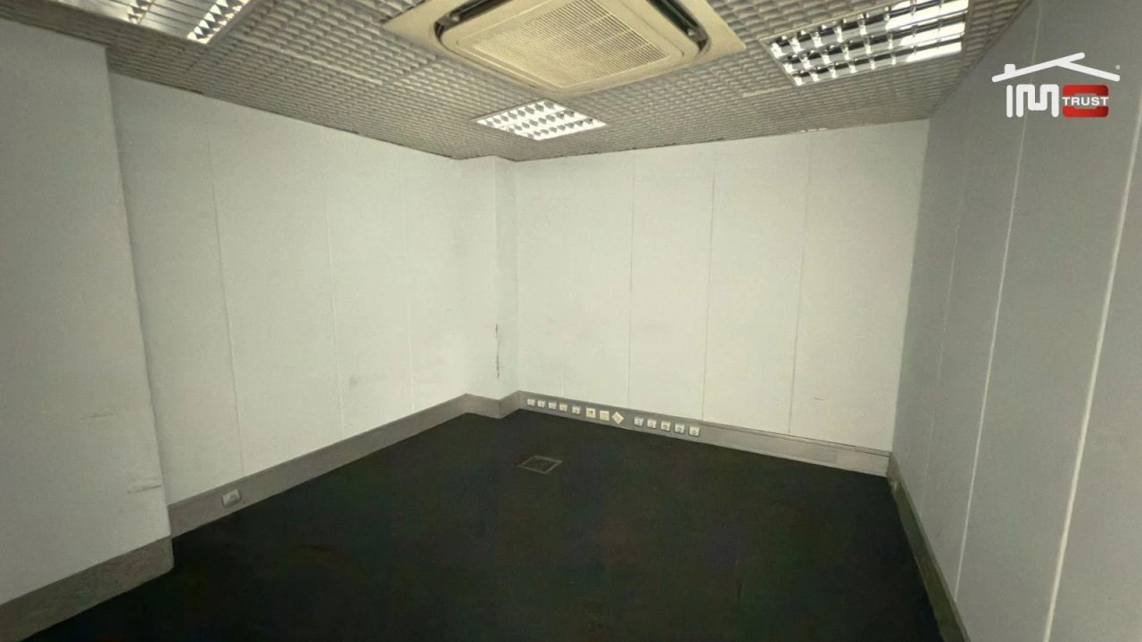 Escritório para Arrendamento em Alvalade Foto 25