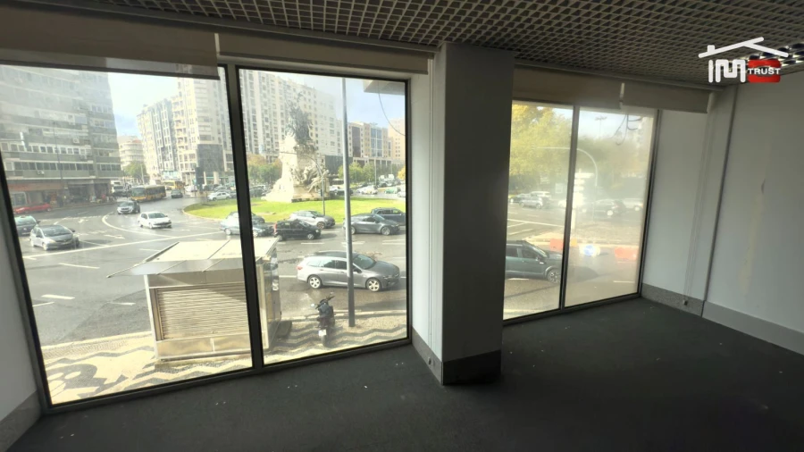 Escritório para Arrendamento em Alvalade Foto 2