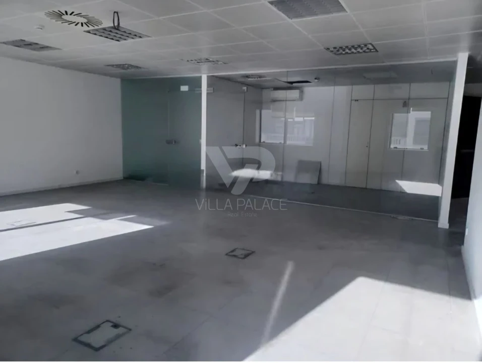 Escritório para Venda em Santo António Foto 18