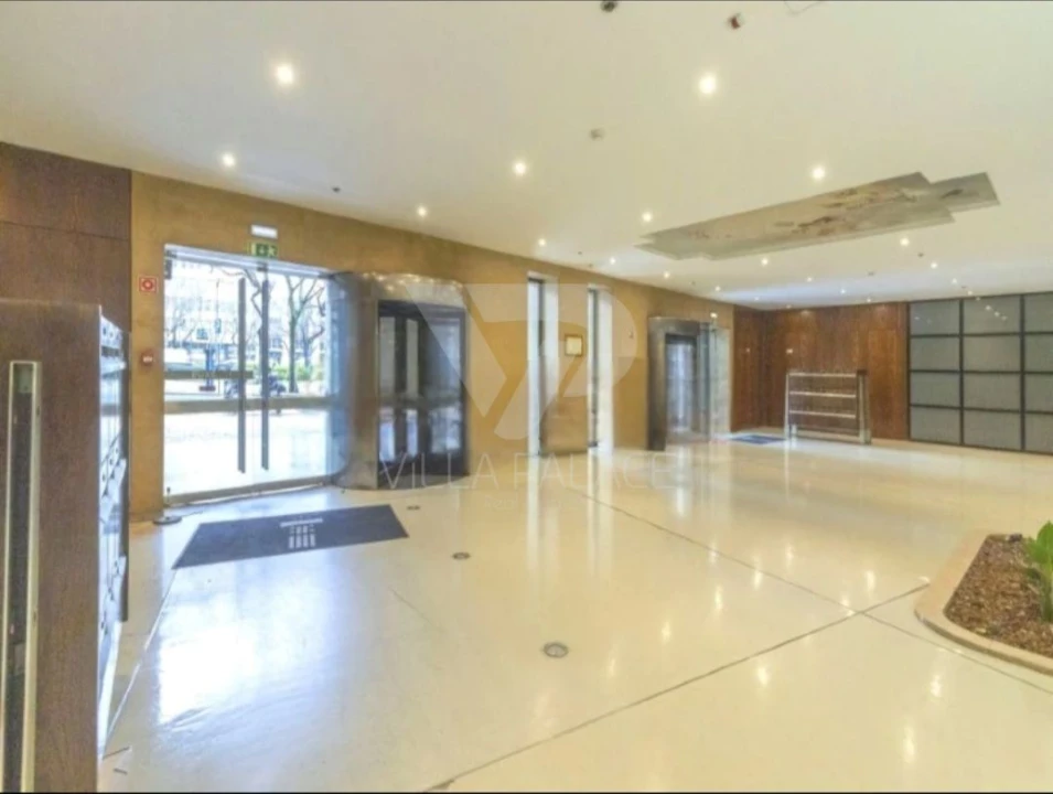 Escritório para Venda em Santo António Foto 2