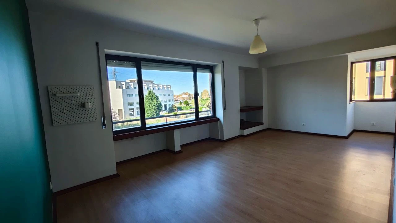 Apartamento T1 para Arrendamento em Paranhos Foto 1