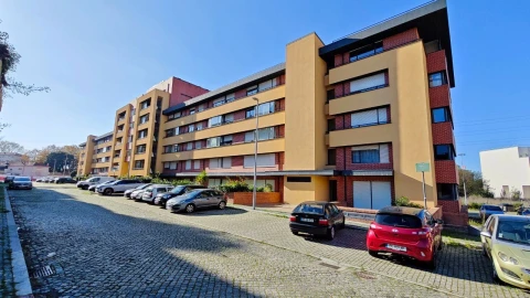 Apartamento T1 para Arrendamento em Paranhos