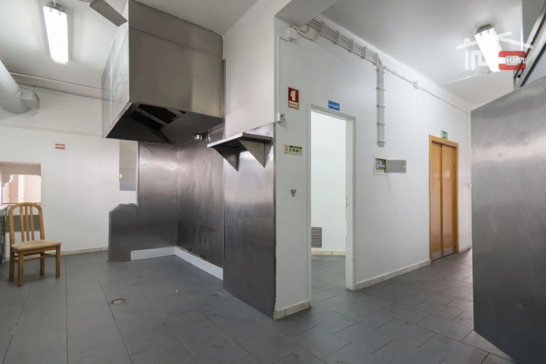 Negócio para Arrendamento em Nossa Senhora da Piedade Foto 12