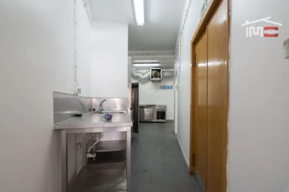 Negócio para Arrendamento em Nossa Senhora da Piedade