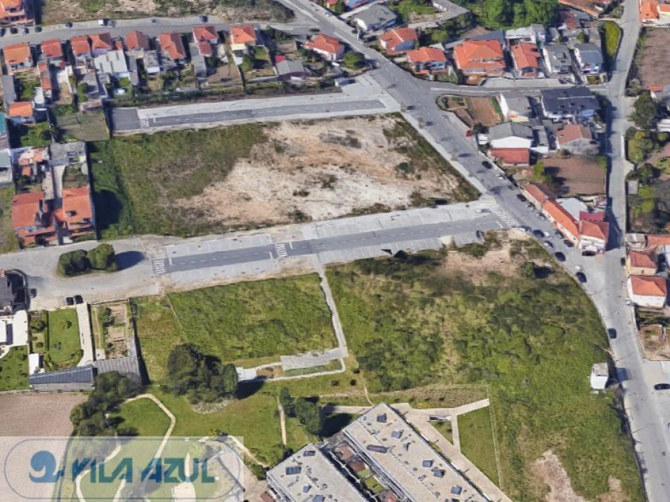 Terreno para Venda em Castêlo da Maia Foto 4