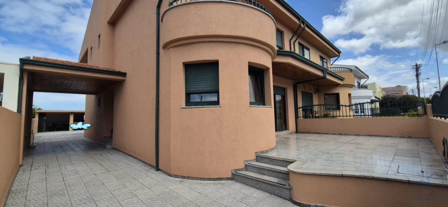 Moradia T3 para Venda em Custóias, Leça do Balio e Guifões Foto 1