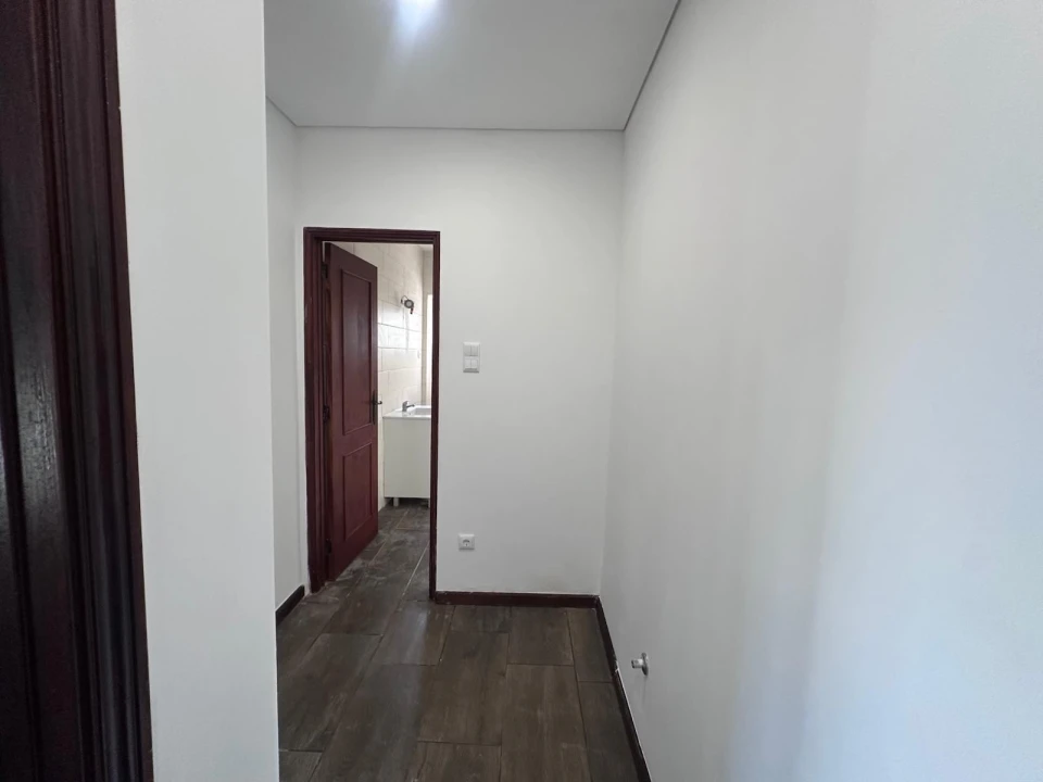 Moradia T2 para Arrendamento em Arcozelo Foto 9