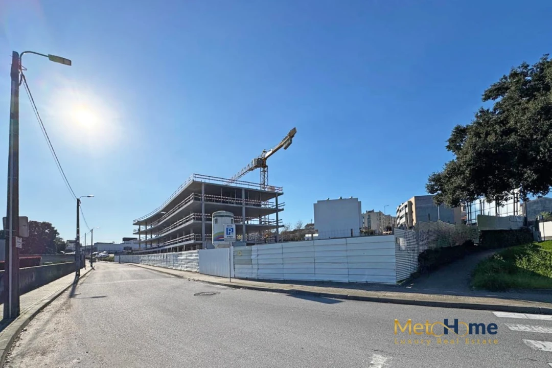 Apartamento T1 para Venda em Rio Tinto Foto 2