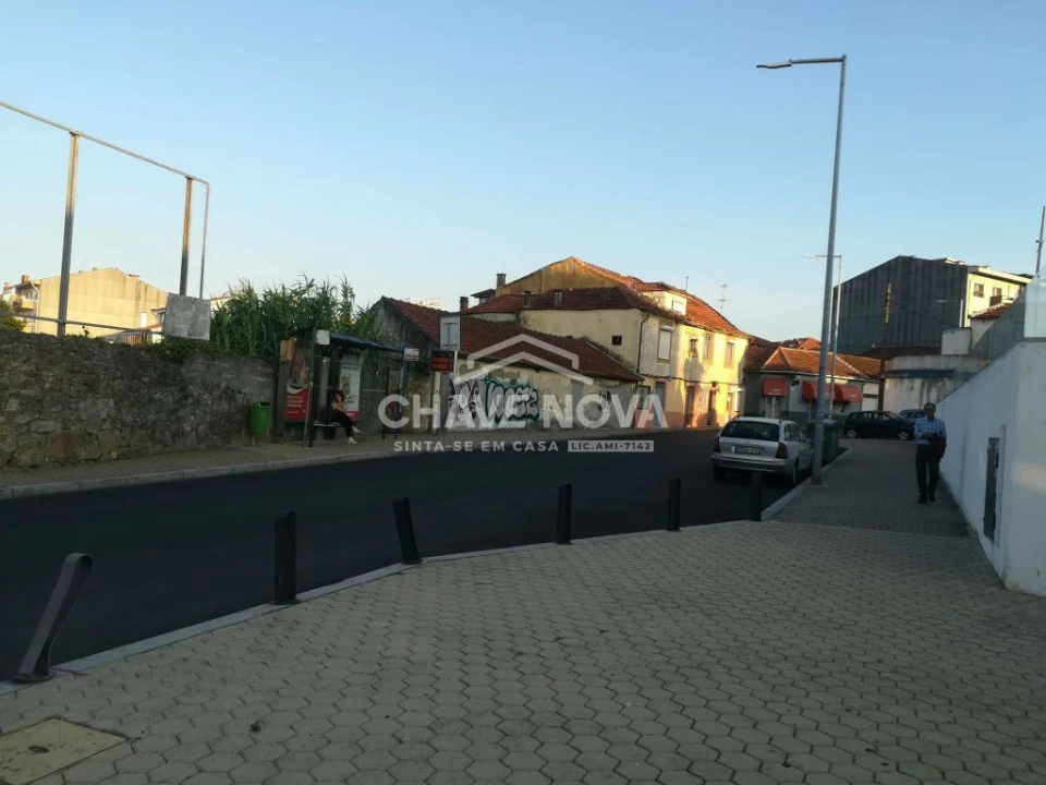 Moradia T2 para Venda em Arcozelo Foto 4