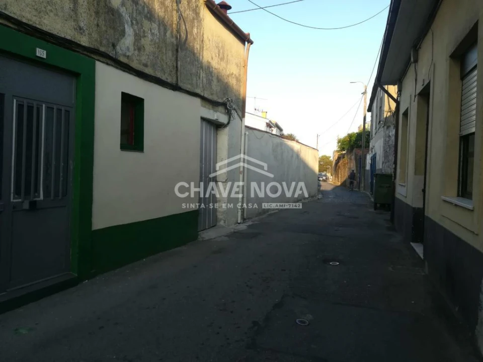 Moradia T2 para Venda em Arcozelo Foto 8