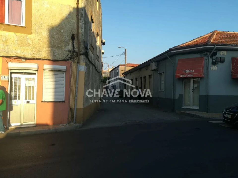 Moradia T2 para Venda em Arcozelo Foto 10