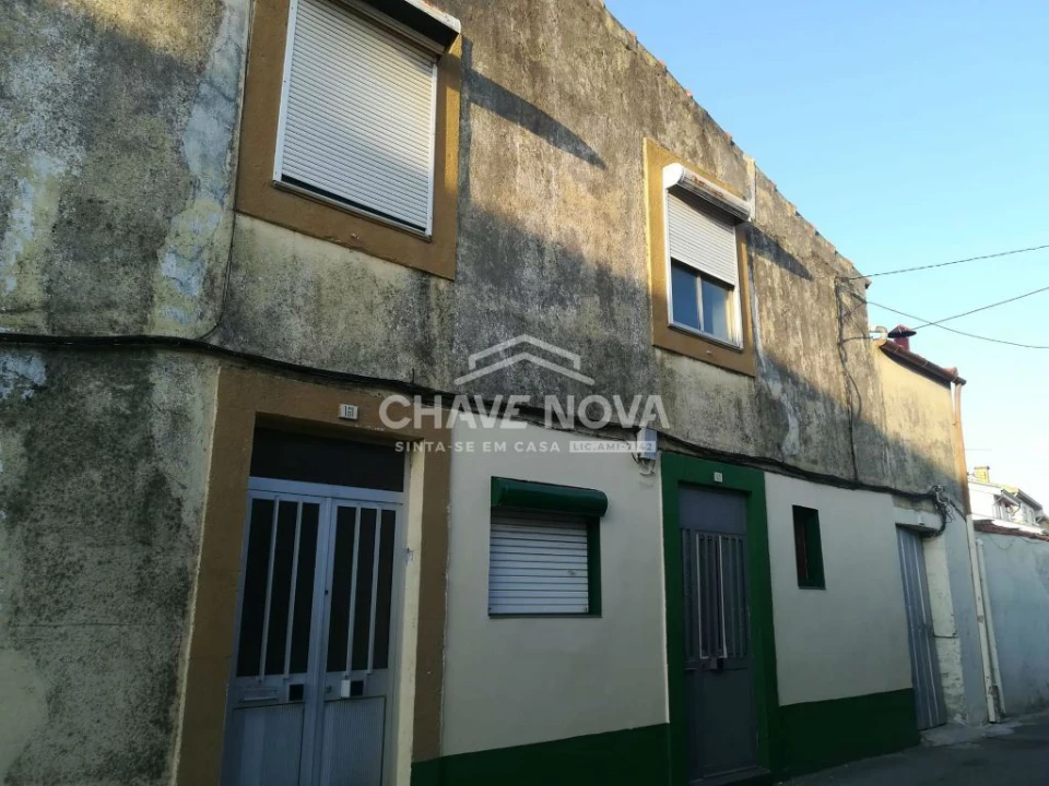 Moradia T2 para Venda em Arcozelo Foto 13