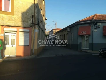 Moradia T2 para Venda em Arcozelo