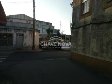 Moradia T2 para Venda em Arcozelo