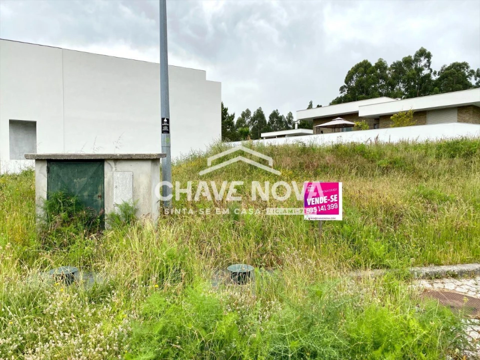 Terreno para Venda em Argoncilhe Foto 1