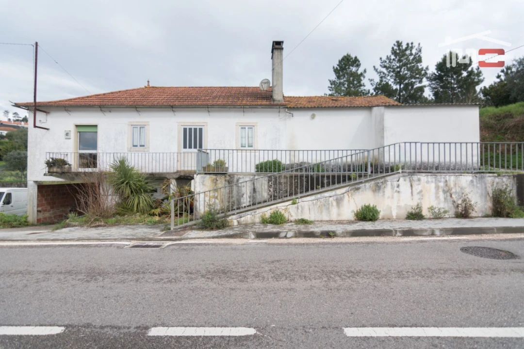 Moradia T3 para Venda em Alburitel Foto 1