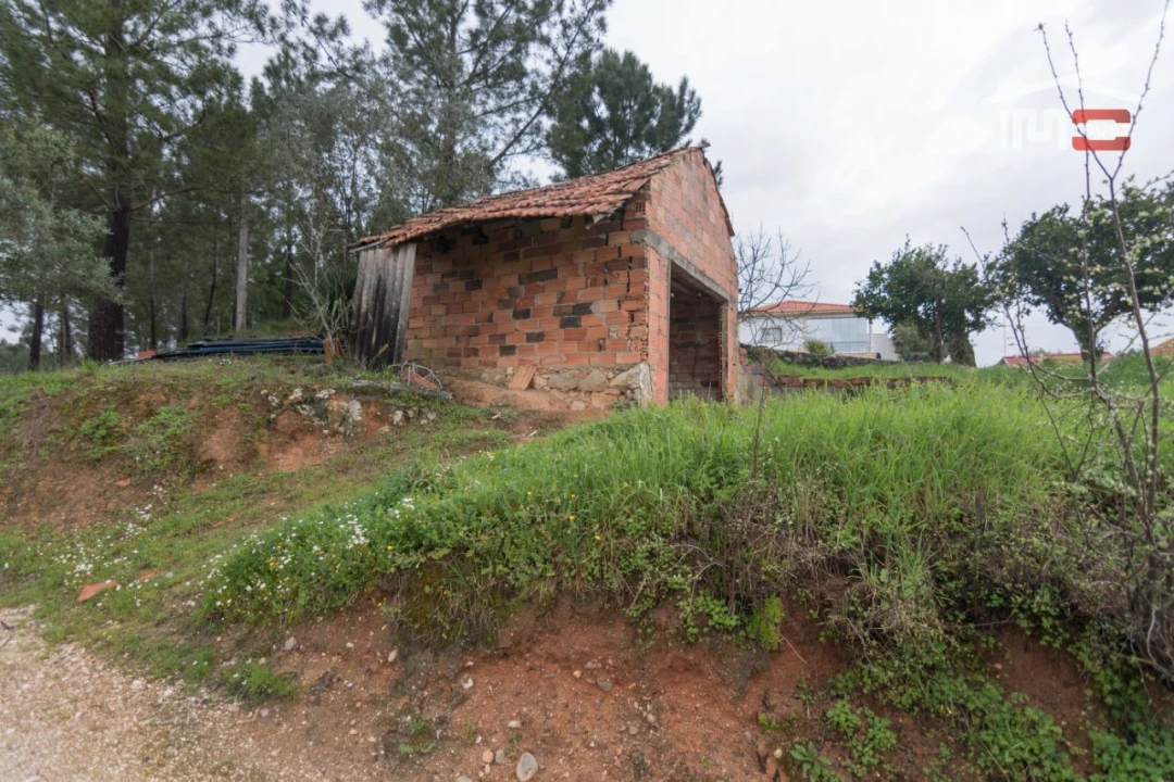 Moradia T3 para Venda em Alburitel Foto 5