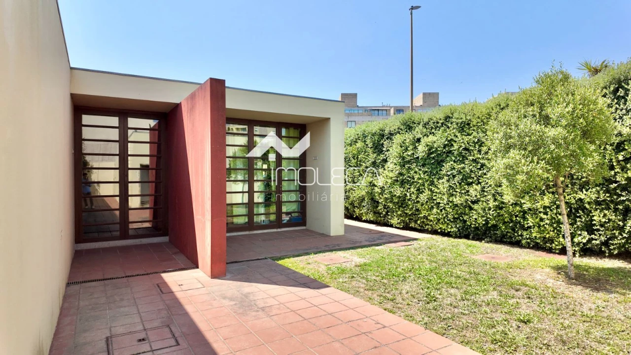 Moradia T4 para Venda em Custóias, Leça do Balio e Guifões Foto 3