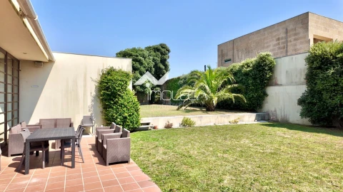 Moradia T4 para Venda em Custóias, Leça do Balio e Guifões