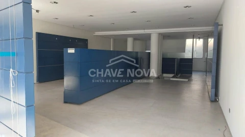 Moradia T6 para Venda em Custóias, Leça do Balio e Guifões