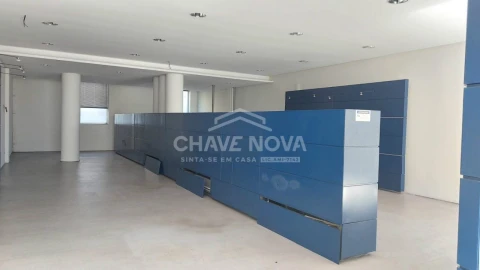 Moradia T6 para Venda em Custóias, Leça do Balio e Guifões