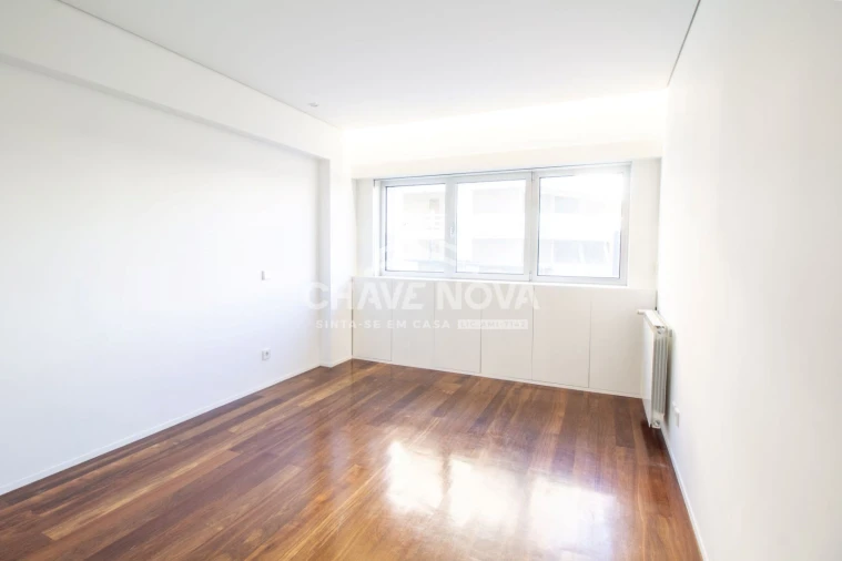 Apartamento T4 para Venda em Custóias, Leça do Balio e Guifões Foto 13