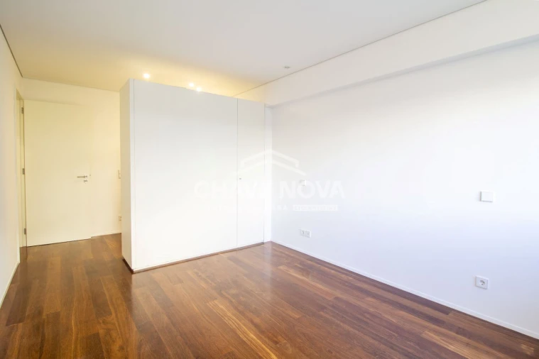 Apartamento T4 para Venda em Custóias, Leça do Balio e Guifões Foto 14