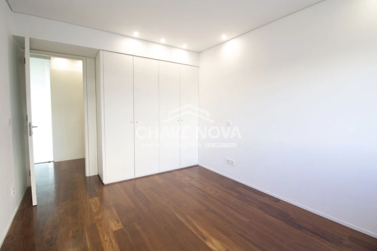 Apartamento T4 para Venda em Custóias, Leça do Balio e Guifões Foto 17